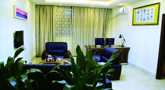 Zhanjiang Dongjian Xiaochengzhixing Hotel, Boek Hotel Zhanjiang Guangdong