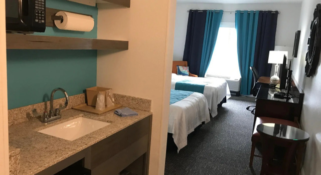 Четырёхместный номер Standard Hotel Pensacola