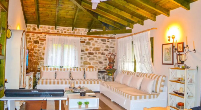 Nikos Stone House 80m from the beach with wifi, Book Hotel Gerakini 