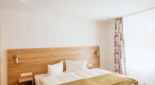 Трёхместный номер Standard Hotel Andres