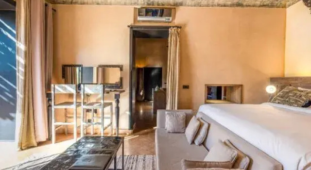 Люкс The Source Hotel Music & Spa