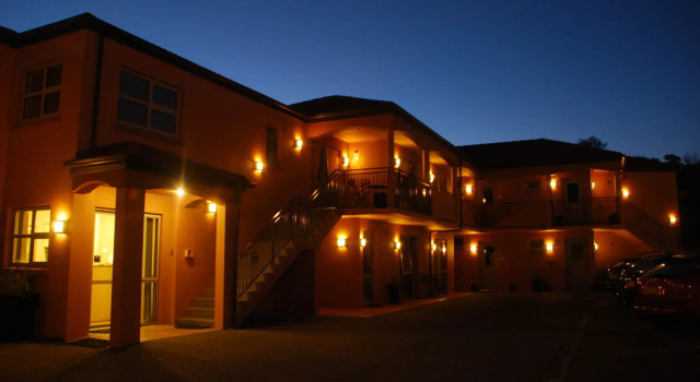 166 Majestic Court Motel