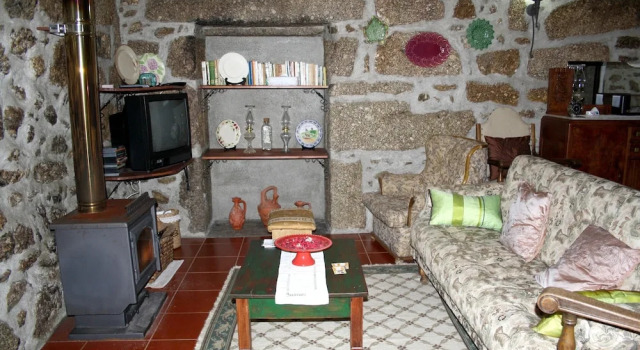 House With 4 Bedrooms in Cota, With Furnished Terrace and Wifi, Забронировать Отель Отели Визеу 3 звезды, 3*