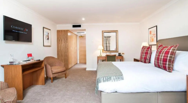 Полулюкс Parkway Hotel & Spa