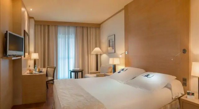 Двухместный номер Superior SH Valencia Palace