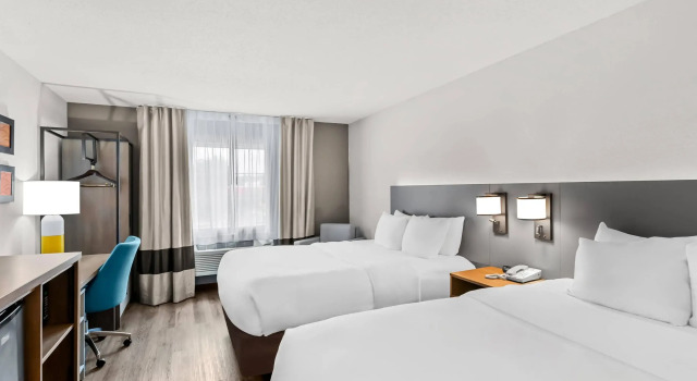 Четырёхместный номер Standard Comfort Inn & Suites Bellevue - Omaha Offutt AFB