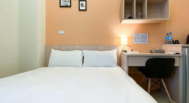 Komfort- dobbelt værelse med altan Adagio Hostel