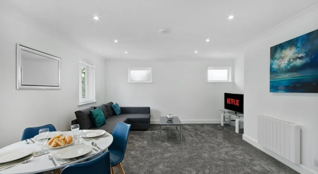 Karah Suites - The Galleria