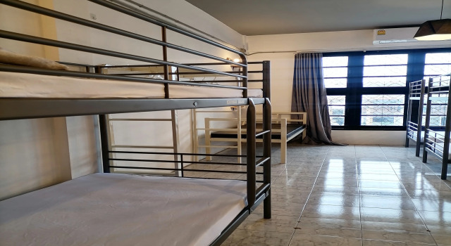 Кровать в общем номере 8 SLEEPER STREET Guesthouse