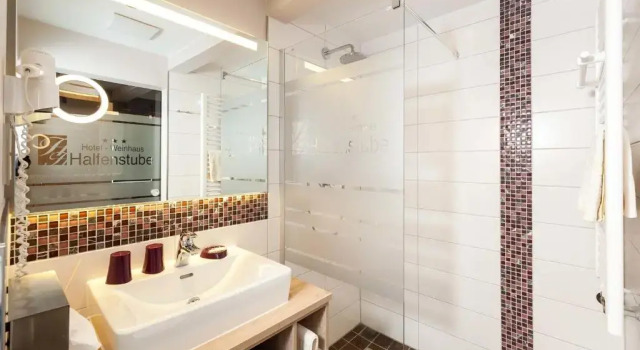 Двухместный номер Standard с балконом и с видом на реку Hotel Halfenstube & Villa Spa 1894