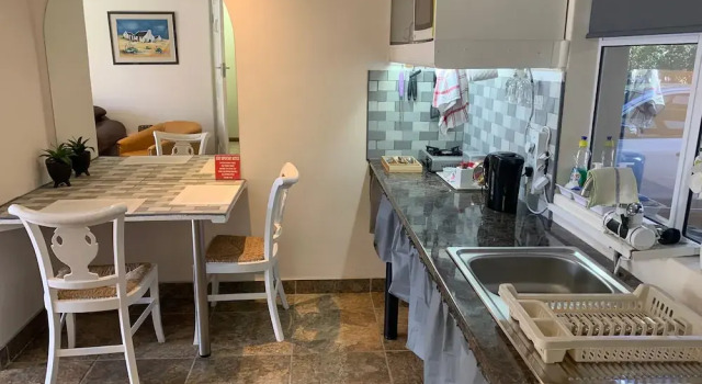 Апартаменты Mispa George - Self Catering Apartment - Sleeps 2