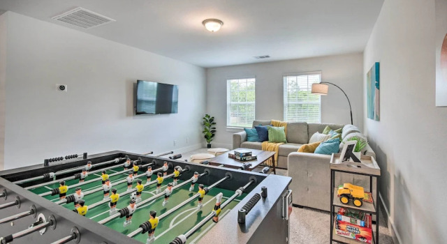 Коттедж с 4 комнатами Chic Houston Home w/ Game Room ~ 8 Mi to Dtwn