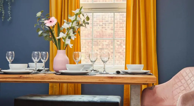 Fantastic Central Stratford 2BR Apartment wParking, Забронировать Апартаменты/квартира Апартаменты Стратфорд-апон-Эйвон, рядом с Mason Croft, Апартаменты/квартира