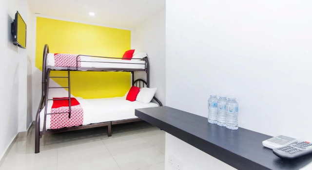 OYO 330 Cchinee Hotel, Забронировать Отель Куала-Лумпур Федеральная территория Куала-Лумпур, рядом с Улица Петалинг