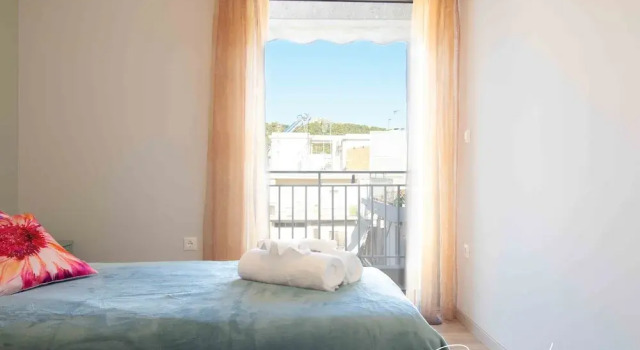 Апартаменты с 2 комнатами Beautiful and Spacious Apartment - Athens DownTown