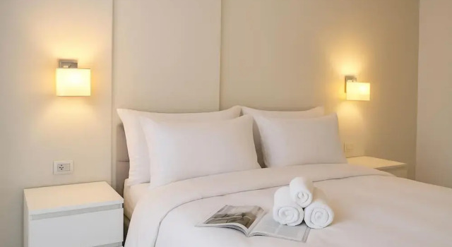 White Moon Apartments