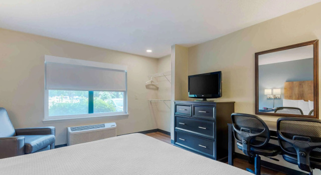 Люкс Extended Stay America Select Suites - Charlotte - University Place