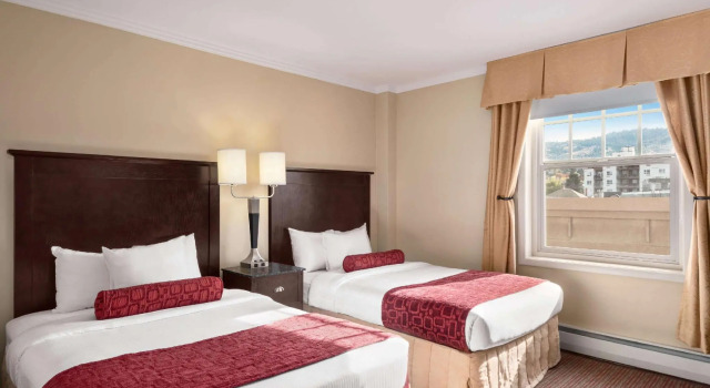 Двухместный номер Standard The Plaza Hotel Downtown, Trademark Collection by Wyndham