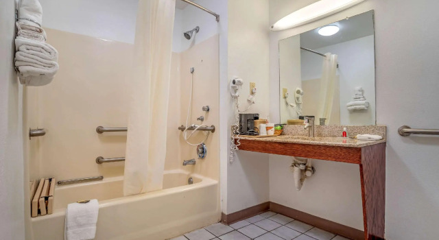 Двухместный номер Standard Econo Lodge Tupelo Barnes Crossing