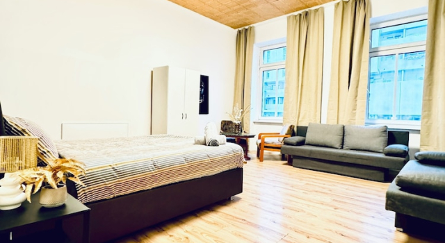Modern Studio for 3 Near FAC Platz