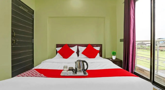 OYO 700169 Om Sai Ram Residency