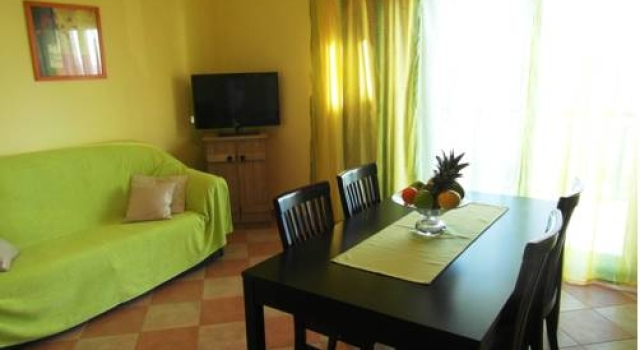 Apartmani Podstrana, Забронировать Отель Отели Подстраны с парковкой, рядом с Частный Пляж «Апартментс Лавица Бич Думичич», Парковка