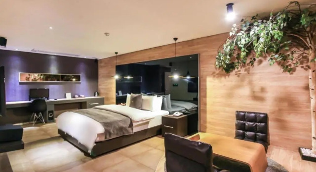 Люкс Jbis Hotel