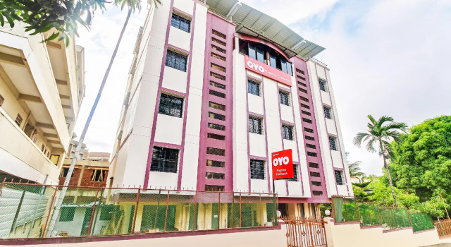 OYO Flagship 44951 Chaitanya