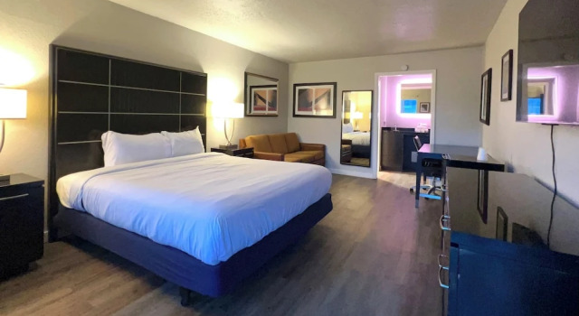 Номер Economy Boardwalk Suites Lafayette
