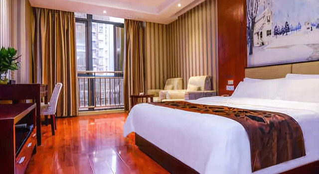 Hotel & Davos (Chongqing Ranjiaba Light Rail Station)