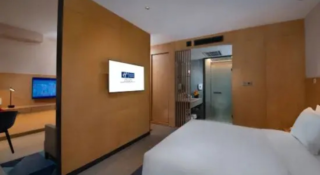 Люкс с видом на сад Holiday Inn Express Beijing Shijingshan Parkview by IHG