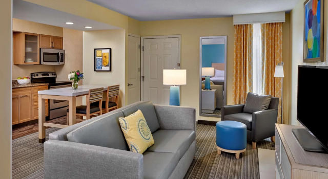 Двухместный люкс Sonesta ES Suites Atlanta Perimeter Center East
