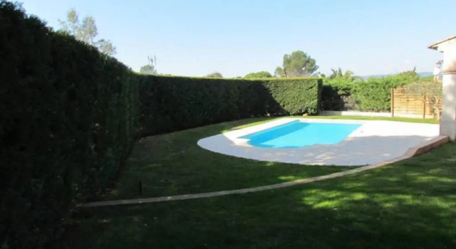 Вилла villa de charme, 8 pers, climatisée, piscine chauffée, calme garanti