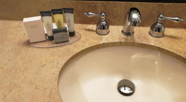 Трёхместный номер Standard с балконом Riverland Inn & Suites
