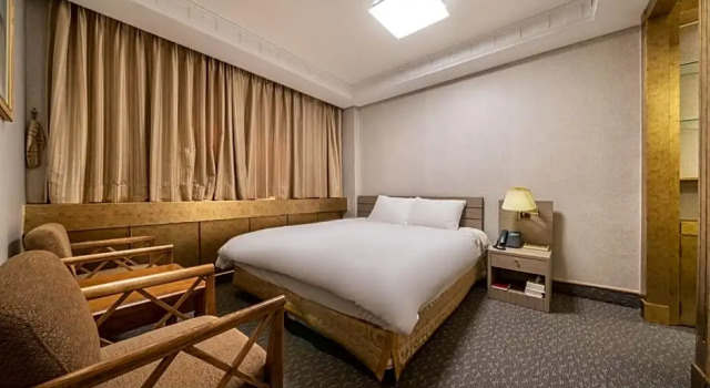 Полулюкс Hotel Samwon Plaza