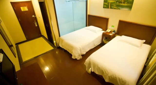 Двухместный номер Standard GreenTree Inn Shanghai Meilan Lake Hutai Road Express Hotel