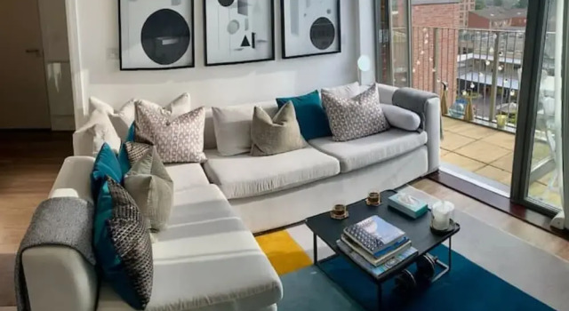 Stylish and Chic 1 Bedroom Apartment in Canning Town