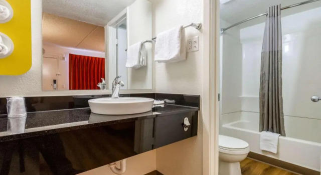 Номер Standard Motel 6 Tempe, AZ Phoenix Airport Priest Dr