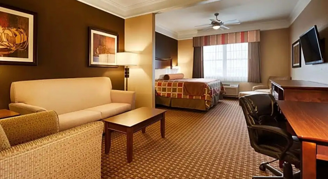 Люкс Best Western Plus Easton Inn & Suites
