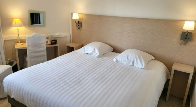 Komfort Doppel Zimmer Hôtel Causse Comtal Rodez, The Originals Relais
