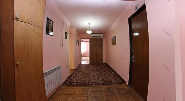 Apartments on Sarmen