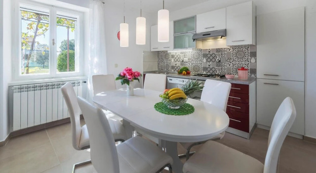 Awesome Home in Loborika With 2 Bedrooms and Wifi