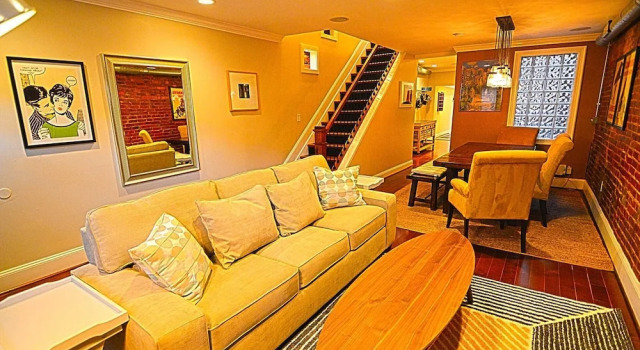 1826 Northwest Townhome #1060 - 3 Br Townhouse, Забронировать Дом для отпуска Коттеджи Вашингтона, рядом с Whitelaw Hotel Site, Коттедж