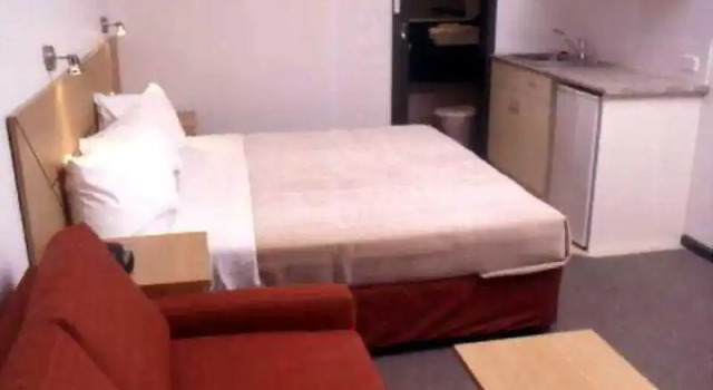 Flagstaff City Inn, Забронировать Отель Западный Мельбурн Мельбурн, рядом с Верховный суд Виктории