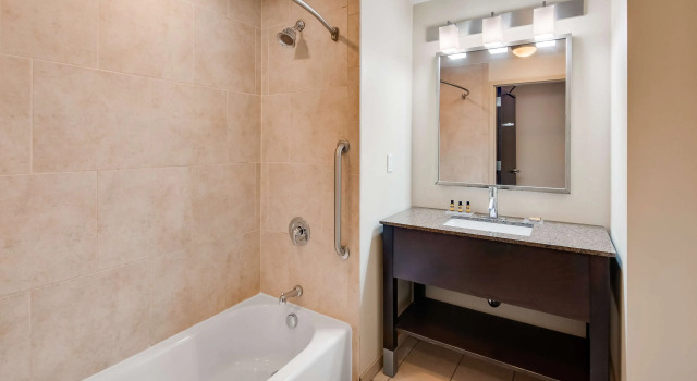 Двухместный люкс Best Western Plus Atrium Inn & Suites