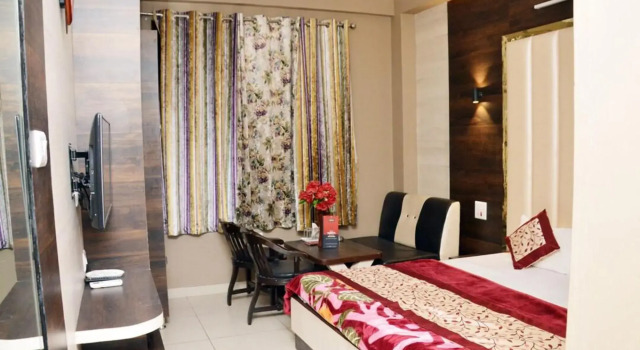 Hotel Maya Deluxe
