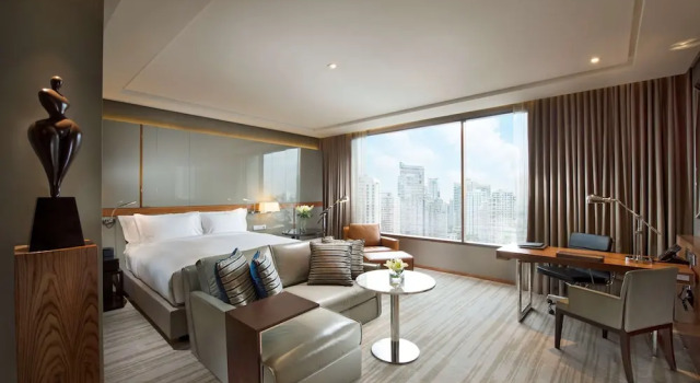 Двухместный полулюкс Hilton Sukhumvit Bangkok