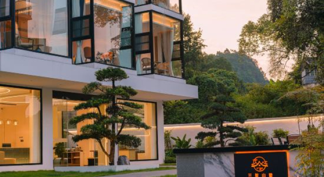 Yangshuo Sansheng Mountain Villa Homestay (Yangshuo Lijiang Store)