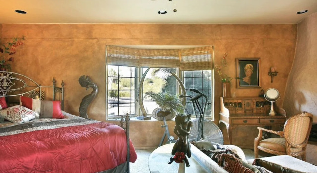 Ellen's Paradise Retreat