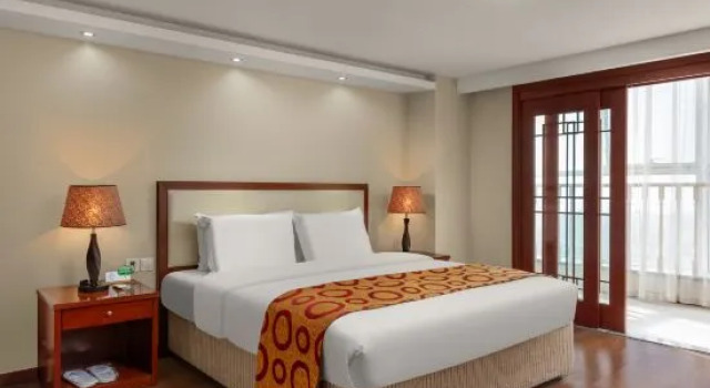 Люкс Wenhai International Hotel Qingdao Golden Beach